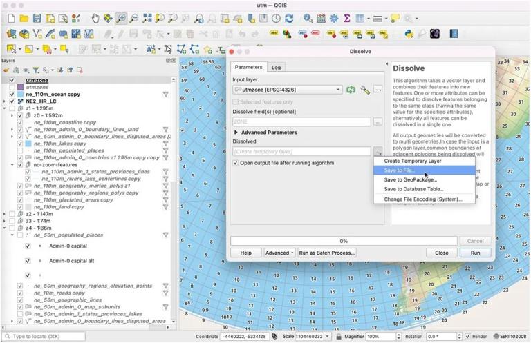 可以从地理处理工具菜单栏访问 QGIS 中的融合工具